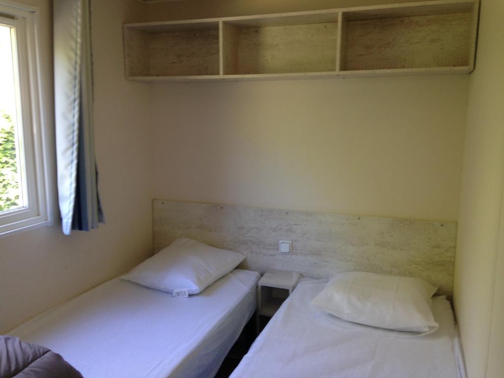 ホテルCamping La Chesnays ヴァンデ・モンタリヴェ エクステリア 写真