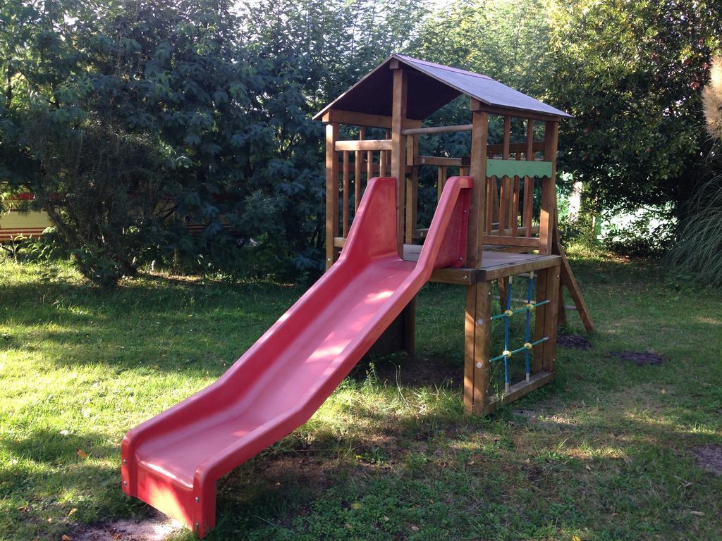 ホテルCamping La Chesnays ヴァンデ・モンタリヴェ エクステリア 写真