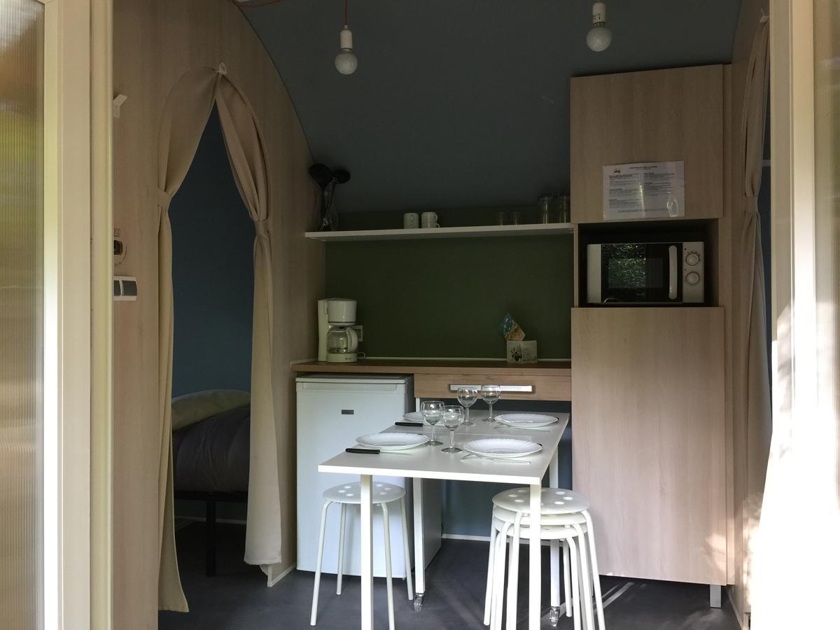 ホテルCamping La Chesnays ヴァンデ・モンタリヴェ エクステリア 写真